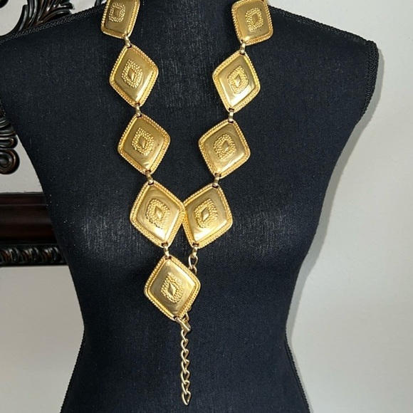 ESCADA Women’s Gilded Gold Tone Ornate Diamond Shaped Heavy Metal Designer Belt - Picture 10 of 16